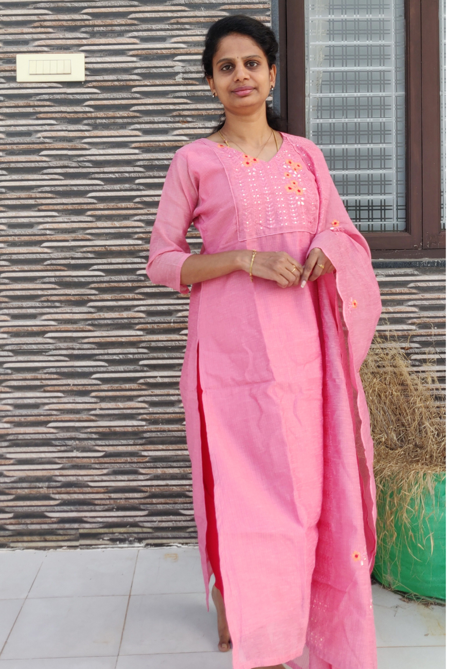Peach Kurti and Dupatta with Embroidery  (K1012)