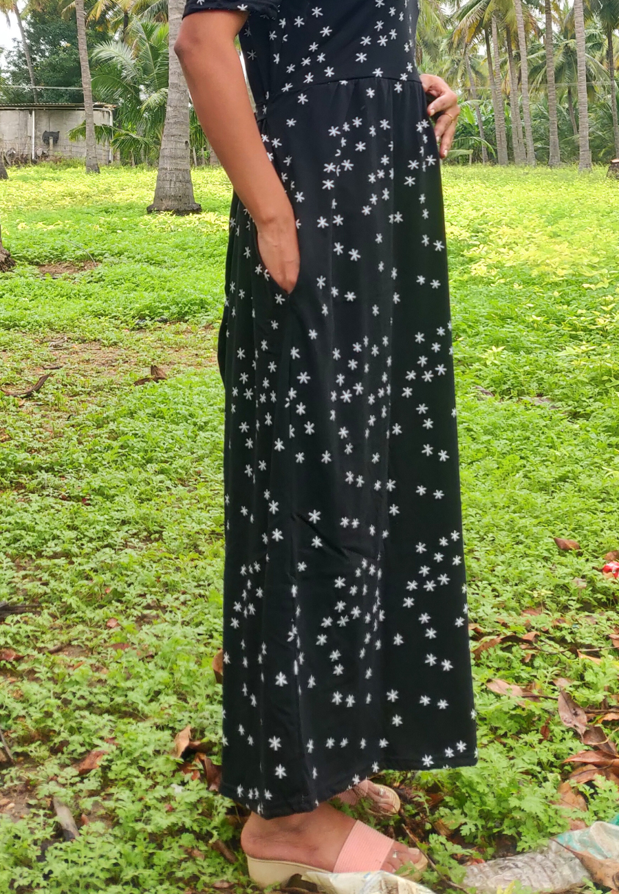 Black Baby Star Soft Cotton Full-Length Women’s Maxi Loungewear | V-Neck