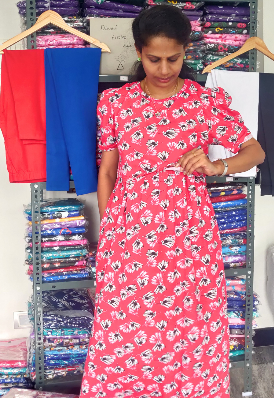 Red White Floral Soft Cotton Zipless Maternity & Feeding Dress | Puff Sleeve